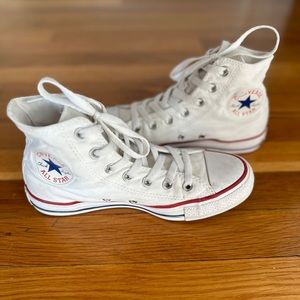 LIKE NEW Converse High Tops, White, 7 women’s